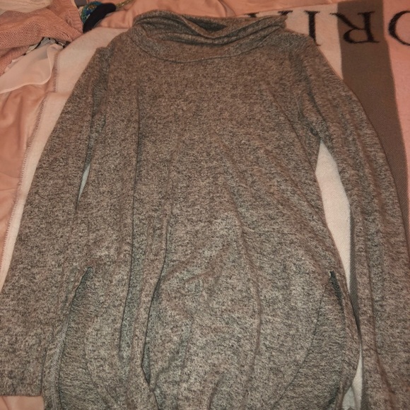 Sweater - Picture 2 of 3